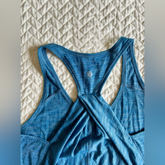 Lululemon Essential Tank Heathered Jet Set Blue size M - Picture 5 of 6
